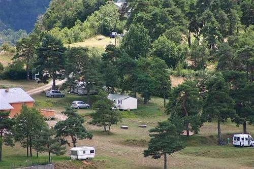 camping-cassaduc-st-georges-de-levejac-8jk5j