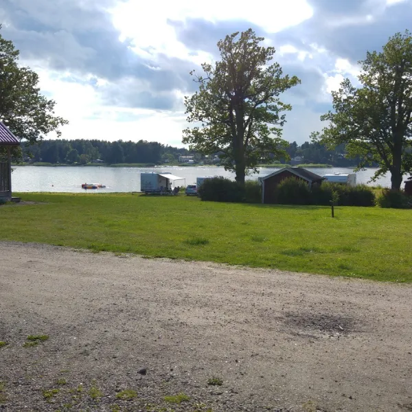 kristinehamn-herrgrdscamping-stugor-kristinehamn-0wtlq
