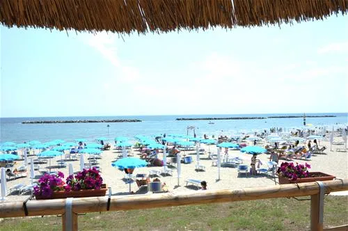 airone-bianco-residence-village-lido-delle-nazioni-wu5hq