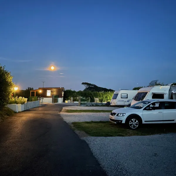 parkland-camping-site-kingsbridge-w1u7w