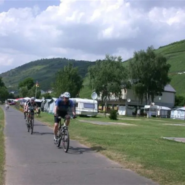 camping-zum-feuerberg-edigereller-boirb