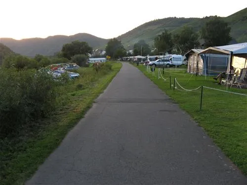 camping-zum-feuerberg-edigereller-kej8i