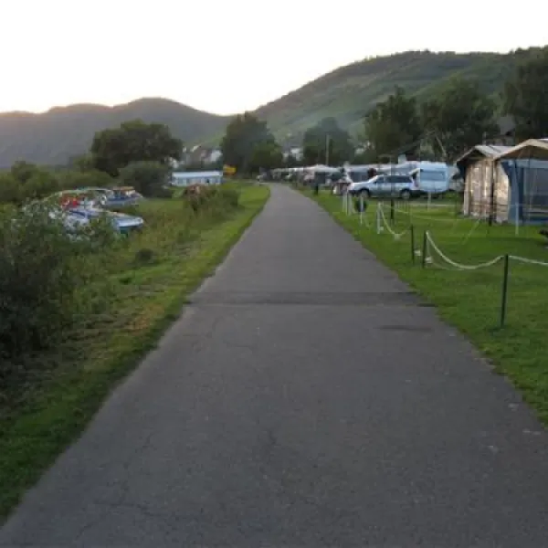 camping-zum-feuerberg-edigereller-kej8i