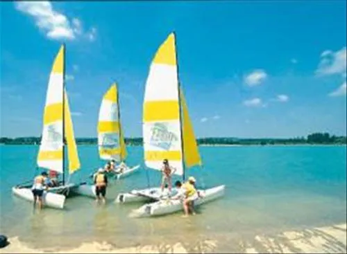 lac-de-saintcyr-saint-cyr-khmay