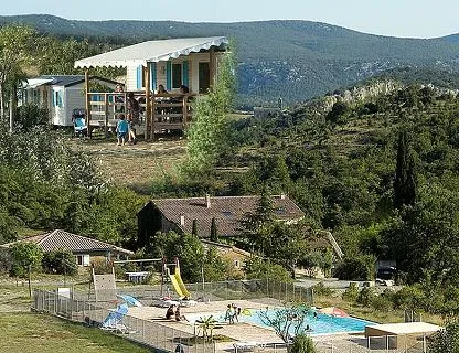 camping-domaine-de-chadeyron-ardche-iuf53