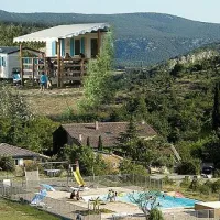 camping-domaine-de-chadeyron-ardche-iuf53