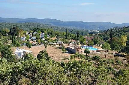 camping-domaine-de-chadeyron-ardche-wvcoq