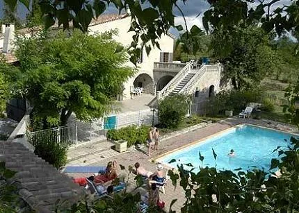 camping-domaine-de-chadeyron-ardche-yfabg