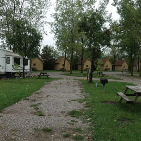 camp-sandusky-cabins-sandusky-2bknu