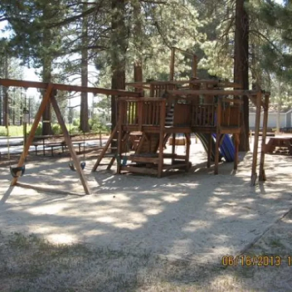 coachland-rv-park-truckee-qkz1v
