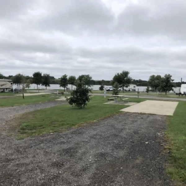 mozingo-lake-county-rv-park-maryville-1zres