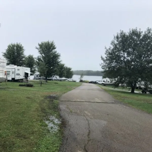 mozingo-lake-county-rv-park-maryville-lj7d4