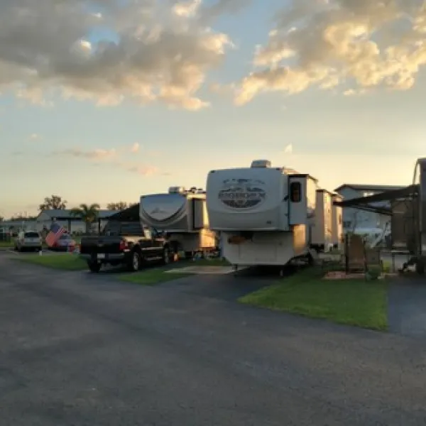 blueberry-hill-rv-resort-bushnell-uadf6