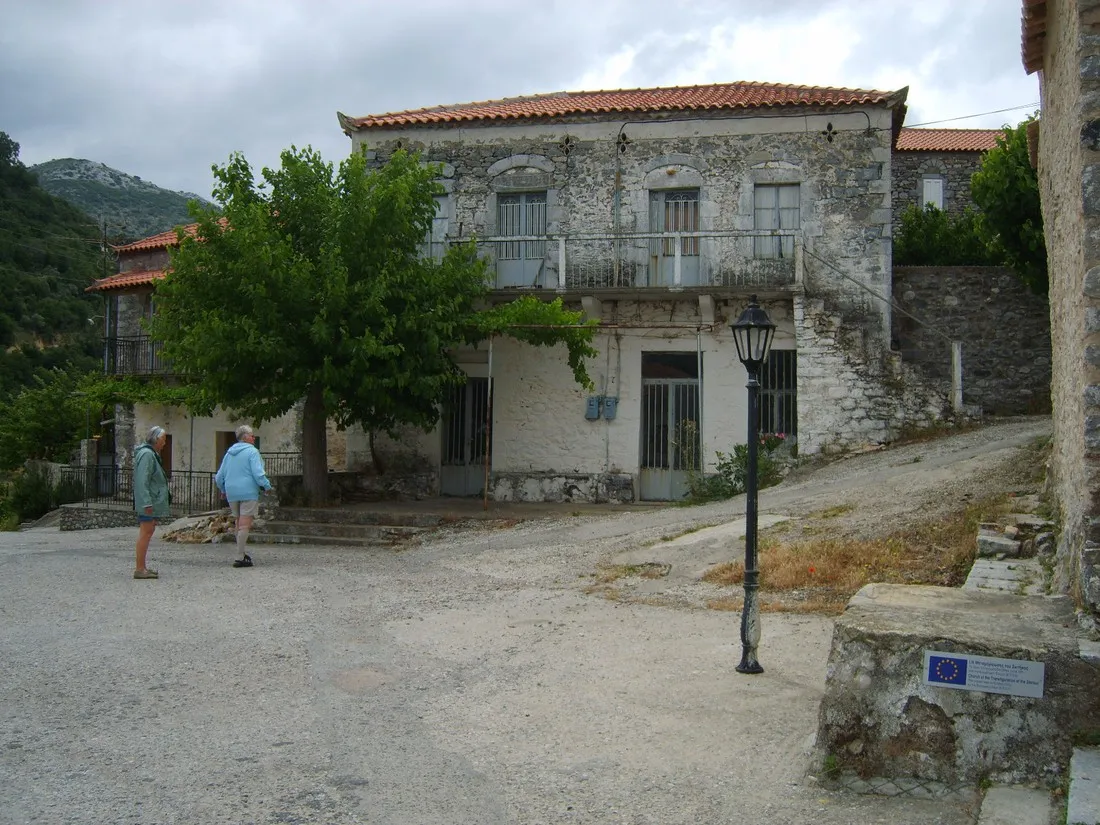 mani-beach-gythion-mavrovouni-d20vz