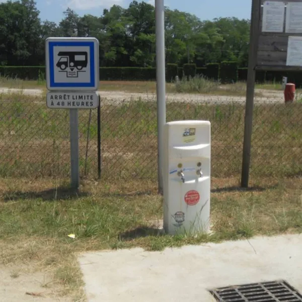 aire-de-camping-cars-de-nauton-roquefort-kghfz