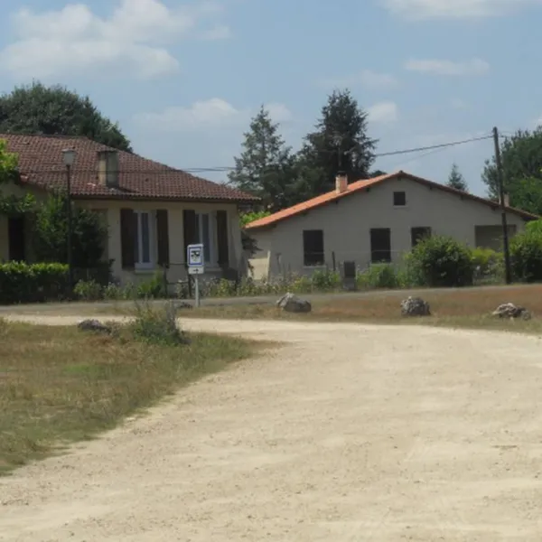 aire-de-camping-cars-de-nauton-roquefort-qo85g