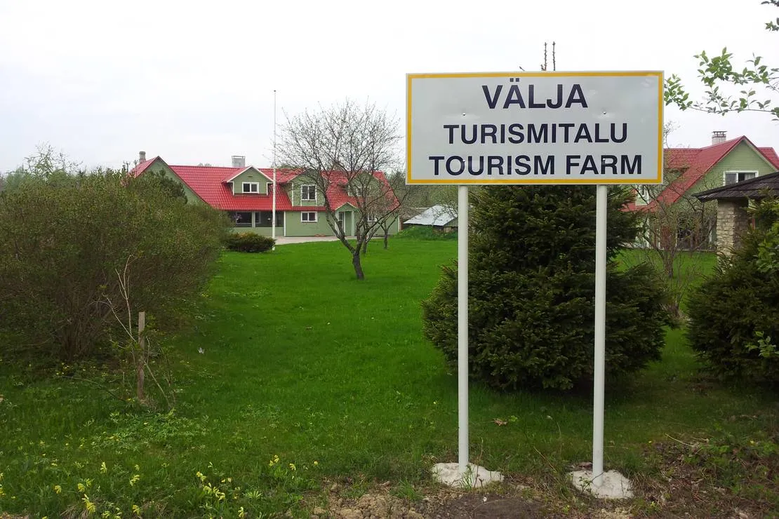 valja-turismitalu-leisi-vald-83wul