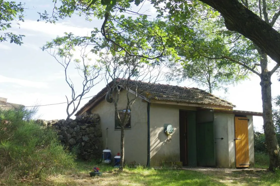 camping-rural-de-maniquet-joseph-chuyer-hfe4p