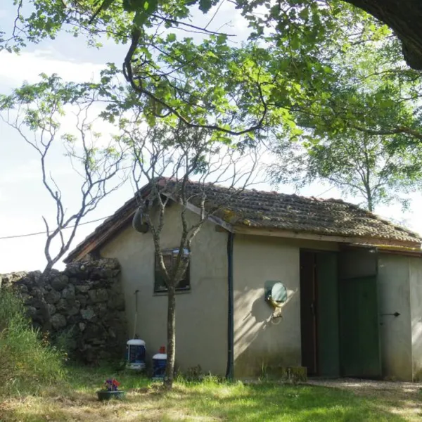 camping-rural-de-maniquet-joseph-chuyer-hfe4p