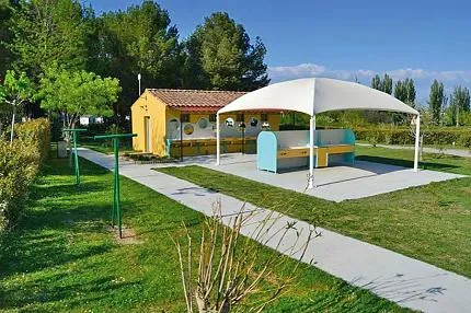 camping-flory-vaucluse-mfefg