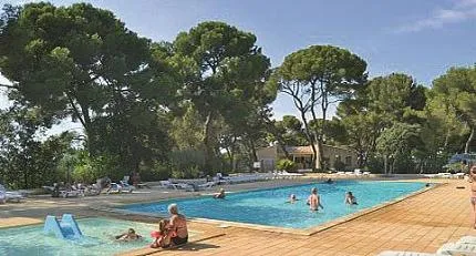 camping-flory-vaucluse-oyzvl