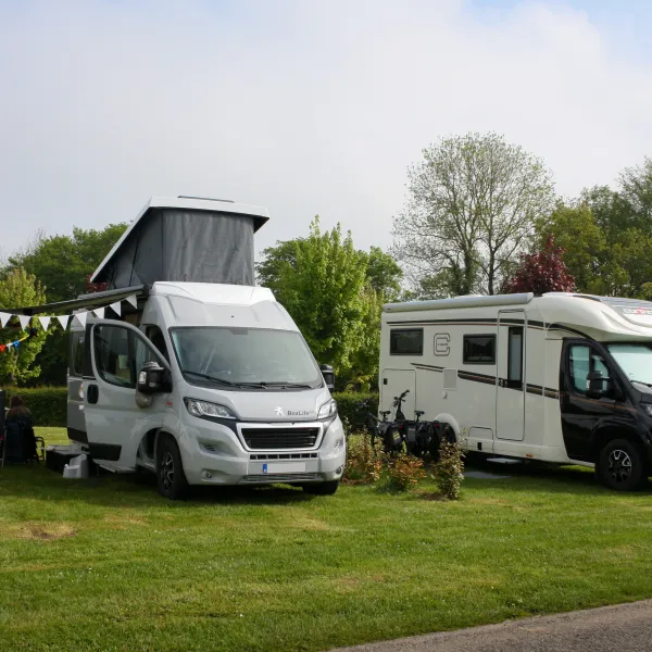 camping-le-chesle-vogenee-xduax