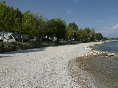 campeggio-piantelle-moniga-del-garda-dxljk