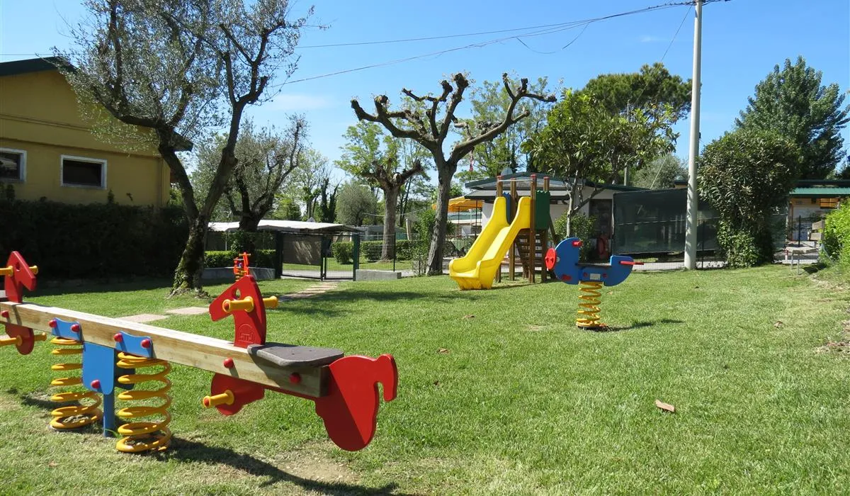 campeggio-piantelle-moniga-del-garda-snpu4