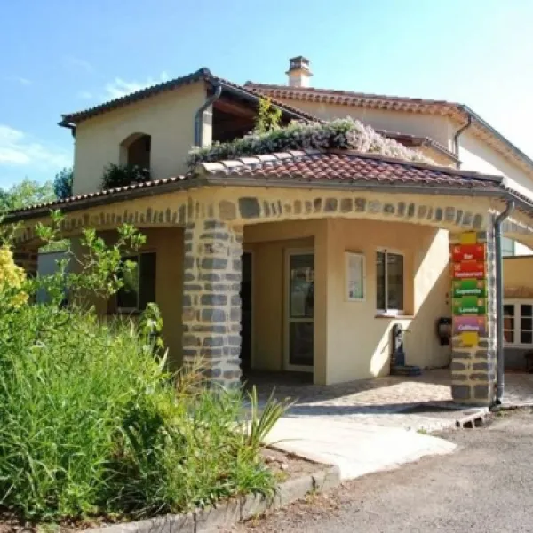 camping-aire-naturelle-de-veyrac-anduze-ymvaq