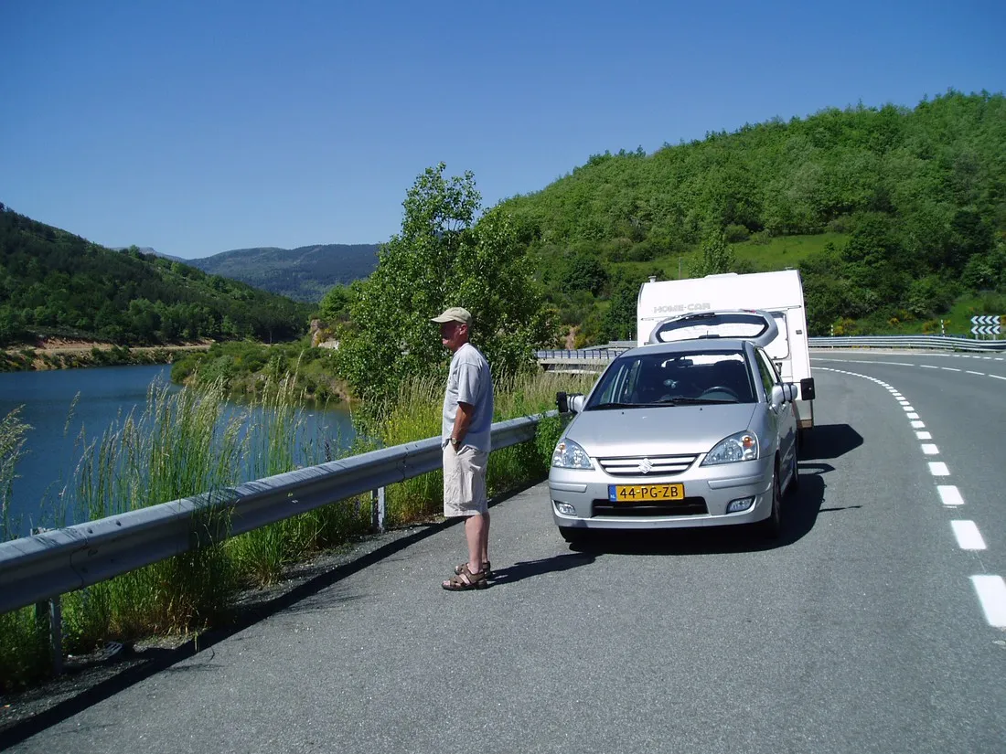 camping-pico-de-la-miel-la-cabrera-4u4mj