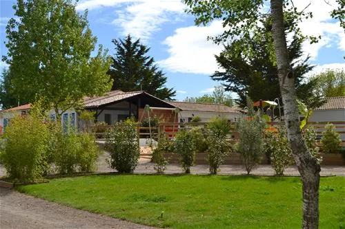 camping-la-grande-vallee-la-tranche-sur-mer-hmhnb