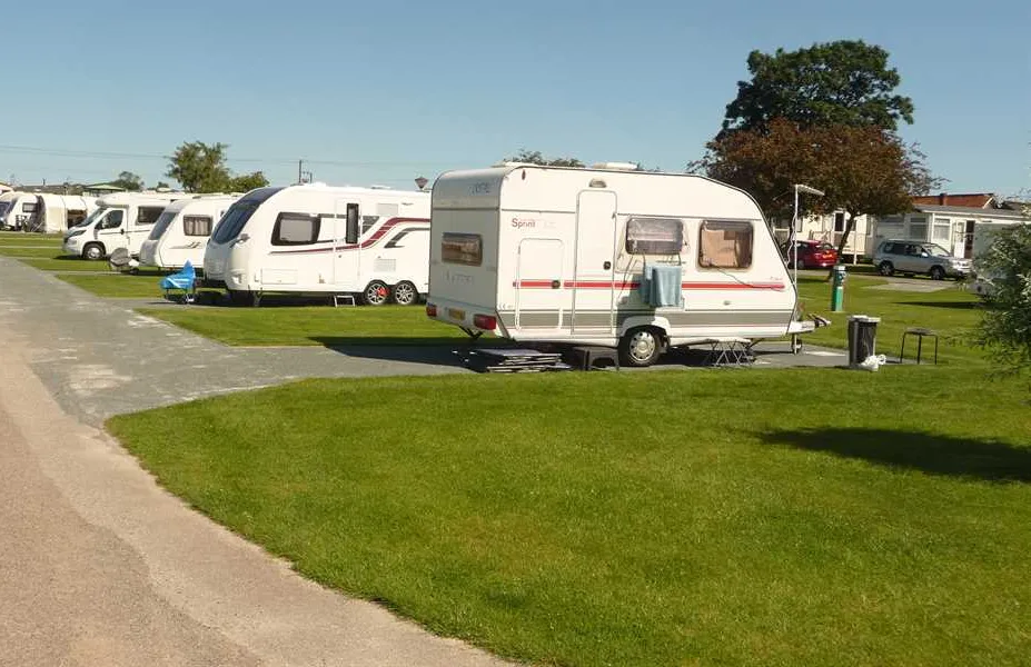 old-hall-holiday-park-york-cemyy