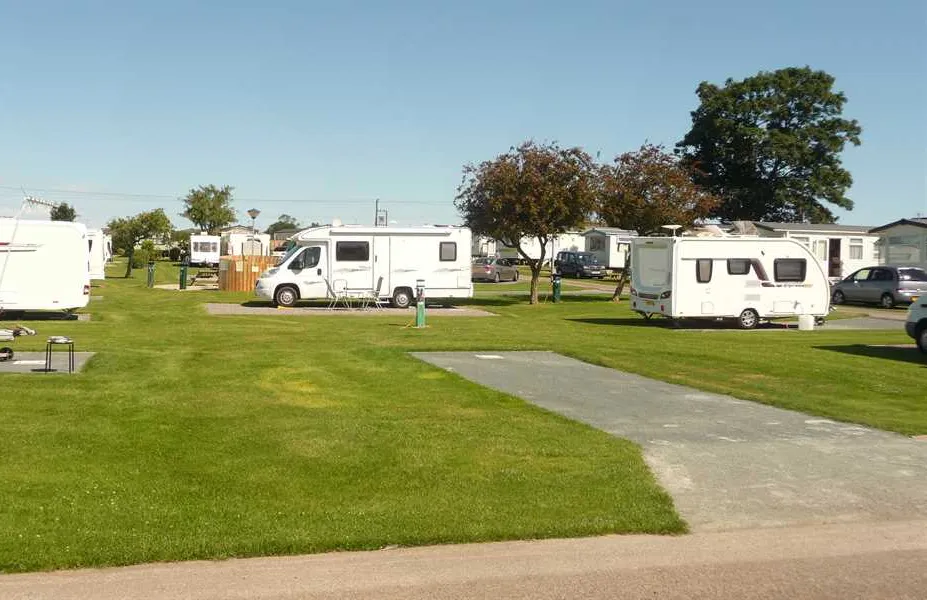 old-hall-holiday-park-york-mnw7k