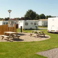 old-hall-holiday-park-york-nvq0m