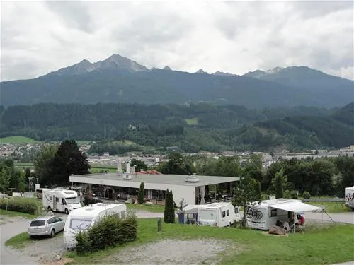 camping-innsbruck-kranebitterhof-innsbruck-ugzbt