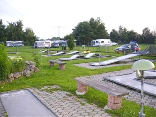 camping-freizeitpark-luxoase-kleinrhrsdorf-bei-dresden-2sdps
