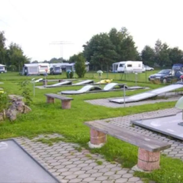 camping-freizeitpark-luxoase-kleinrhrsdorf-bei-dresden-2sdps