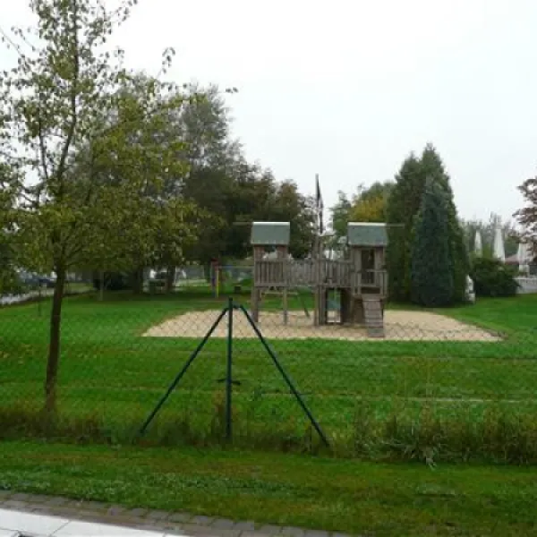 camping-freizeitpark-luxoase-kleinrhrsdorf-bei-dresden-fsreg