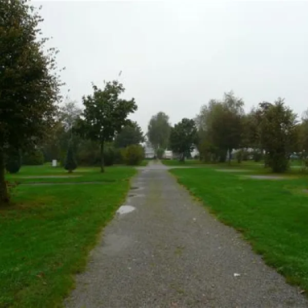 camping-freizeitpark-luxoase-kleinrhrsdorf-bei-dresden-gniem