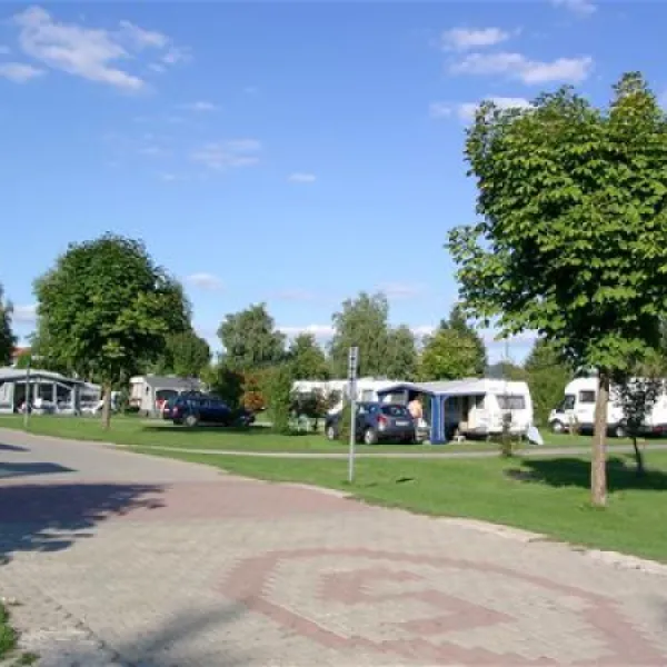camping-freizeitpark-luxoase-kleinrhrsdorf-bei-dresden-hb5rt