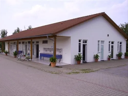 camping-freizeitpark-luxoase-kleinrhrsdorf-bei-dresden-x7lho