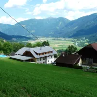 camping-am-bauernhof-bergfriede-steinfeld-2lbrq