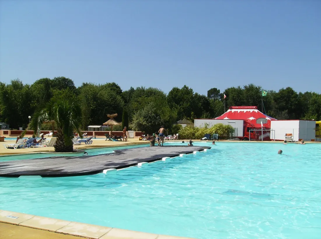 village-center-eurolac-aureilhan-wsak4