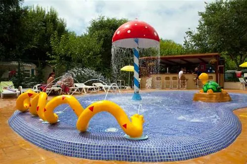 camping-caballo-de-mar-pineda-de-mar-v8yd6