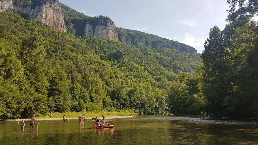 flower-camping-le-peyrelade-rivire-sur-tarn-cenkd