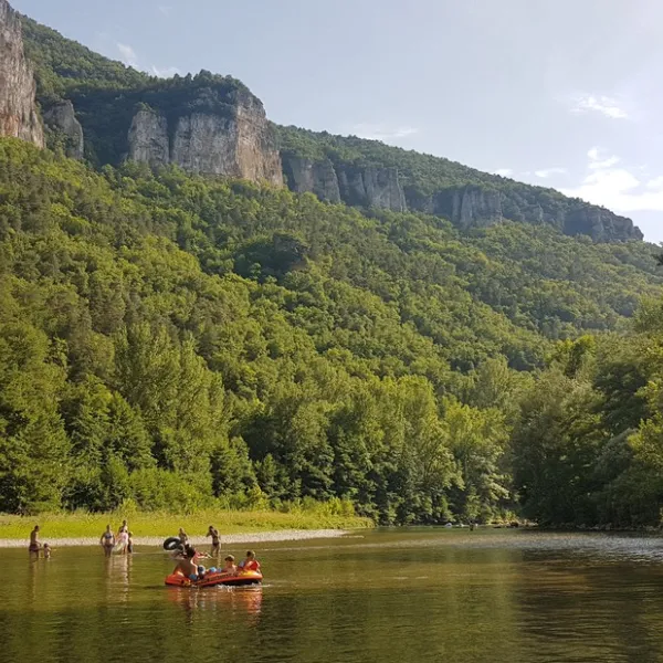 flower-camping-le-peyrelade-rivire-sur-tarn-cenkd