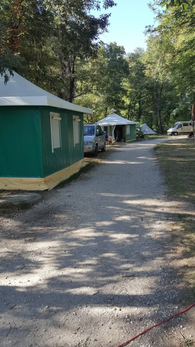 camping-municipal-goudargues-w4ypc