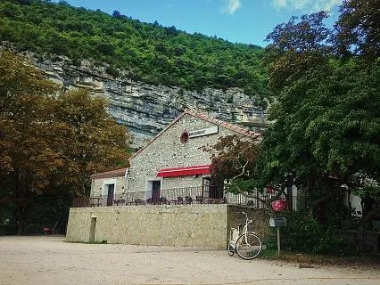 camping-le-mdival-ardche-kdxkz