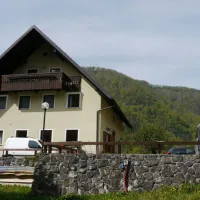 farm-camping-zelinc-slovenia-cerkno-1qivi