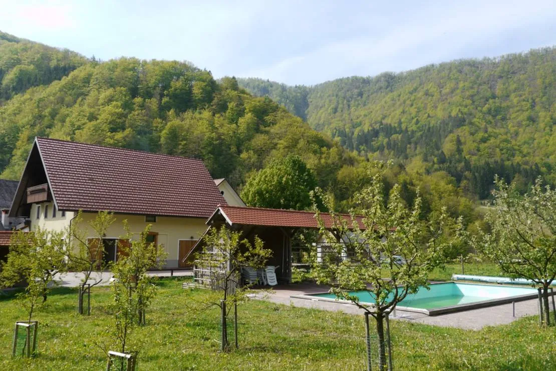 farm-camping-zelinc-slovenia-cerkno-eotah